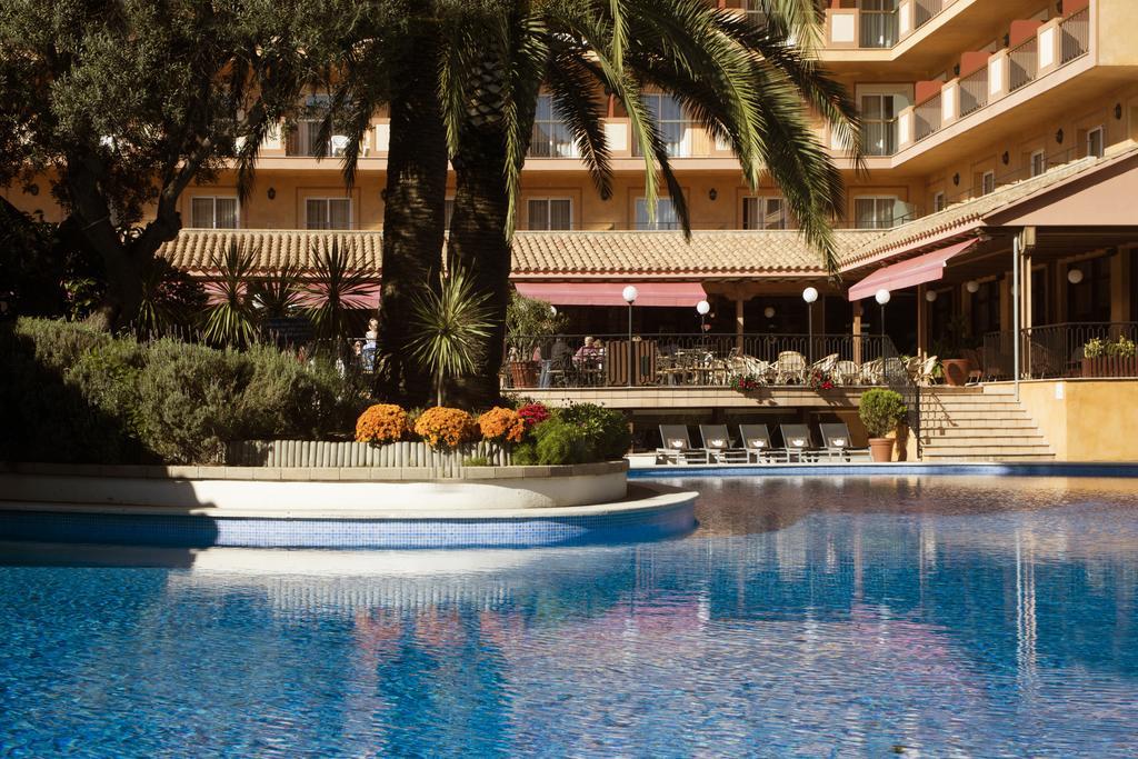 Luna Club Hotel Yoga & Spa 4Sup Malgrat de Mar Buitenkant foto